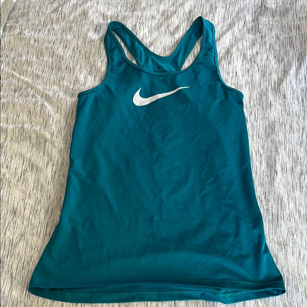 Nike Green Fitted Sleeveless Tank Top
